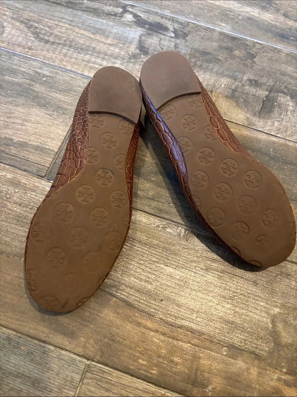 Tory Burch Reva Women's Brown Croc-Embossed Leather Ballet Flats